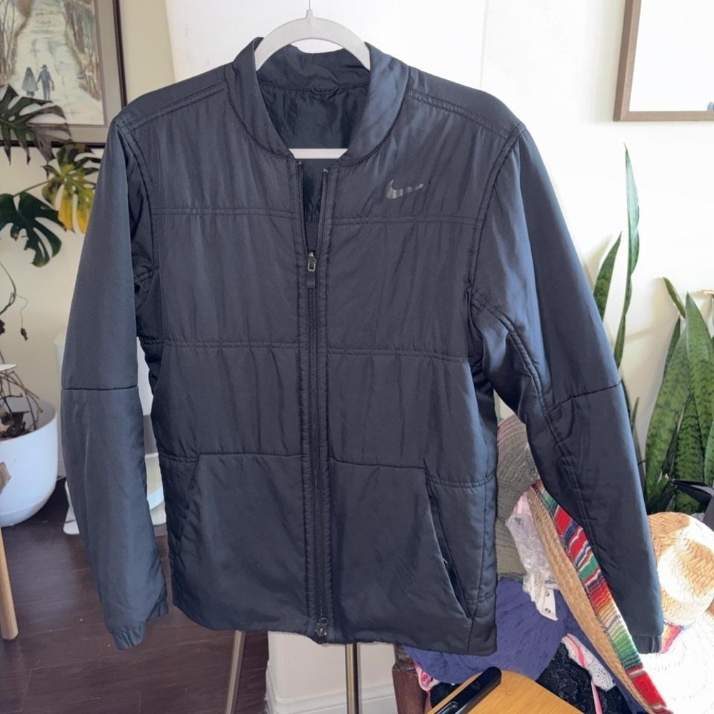 Nike reversible hoodless black puffer jacke